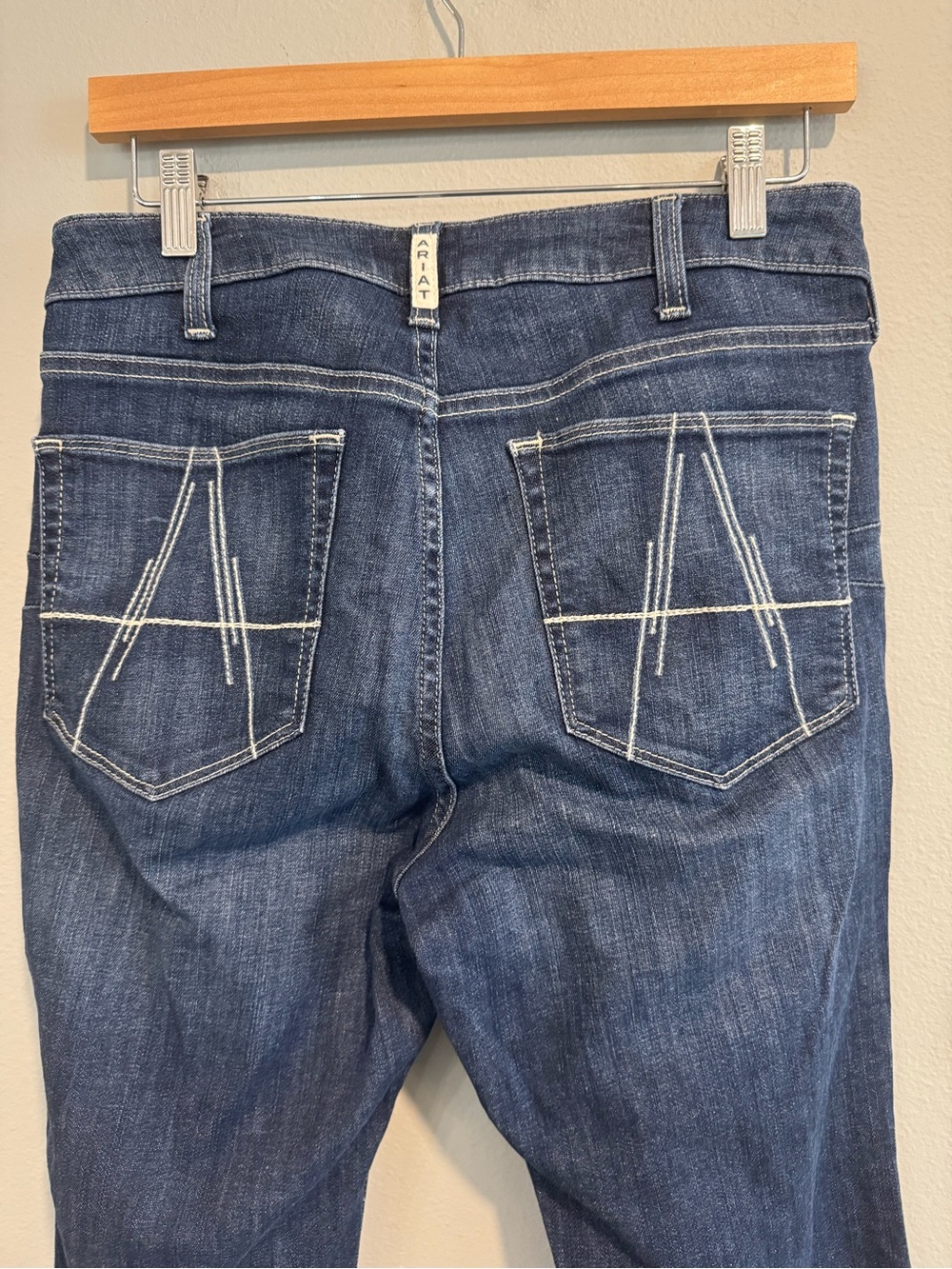 Ariat Women's R.E.A.L. High Rise Reagan Flare Jean Raw Hem 30S - Picture 5 of 8